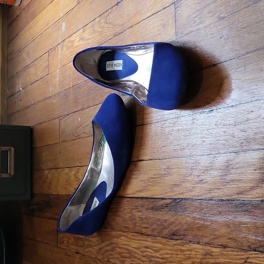 Steve Madden Suede Ballet Flats